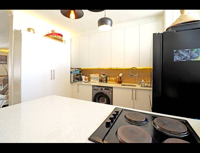 1.5 BEDROOM APARTMENT FOR SALE IN BEDFORD GARDENS